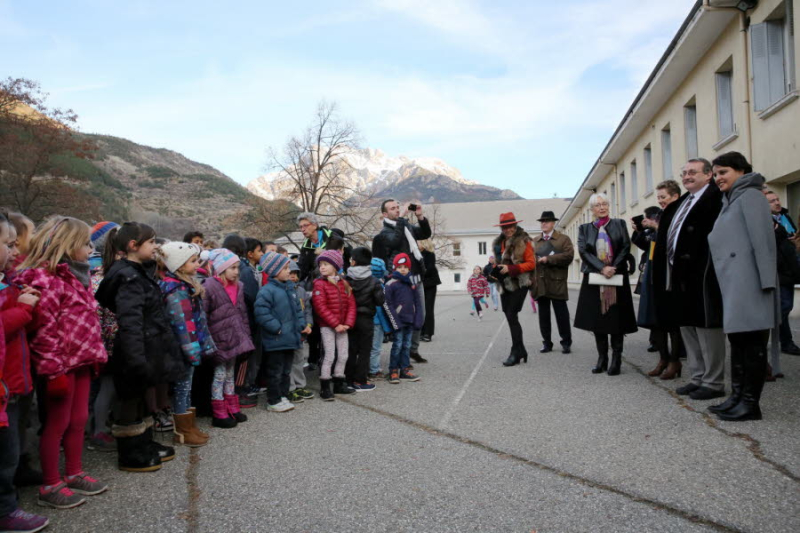 Les-enfants-ont-chante-quot-on-ecrit-sur-les-murs-quot